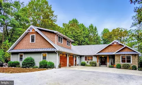 194 Titan Rd, Saxton, PA 16678