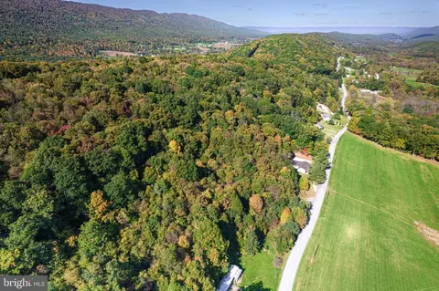 2851 Teaberry Rd, Bedford, PA 15522