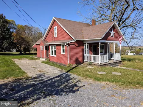 204 Mountain St, New Enterprise, PA 16664