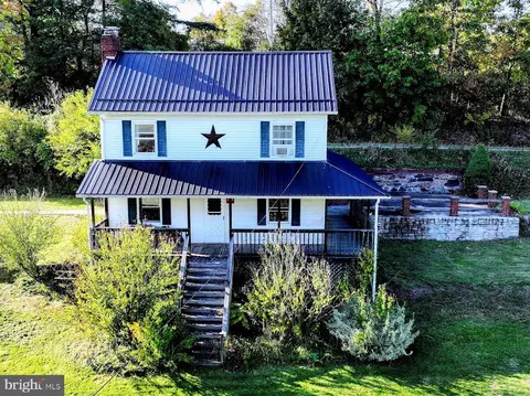 8155 Clear Ridge Rd, Clearville, PA 15535