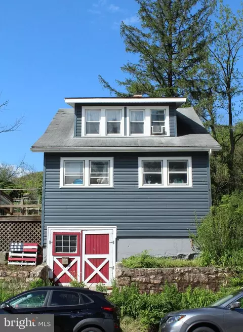 503 Main St W, Everett, PA 15537 photo 1