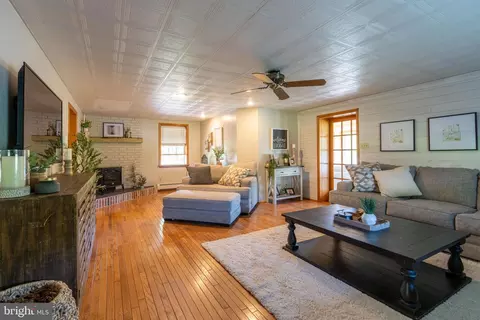 Living - 588 Miller Rd, Schellsburg, PA 15559 photo 1 of 3