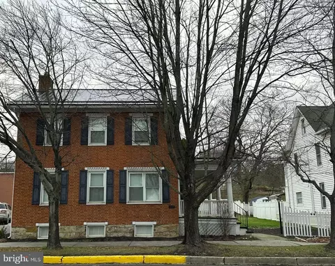237 E Main St, Everett, PA 15537