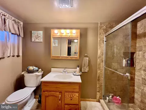 Bath - 8452 Black Valley Rd, Everett, PA 15537 photo 1 of 6