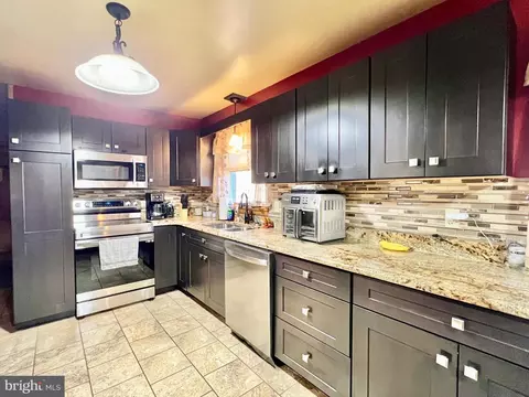 Kitchen - 8452 Black Valley Rd, Everett, PA 15537 photo 3 of 8
