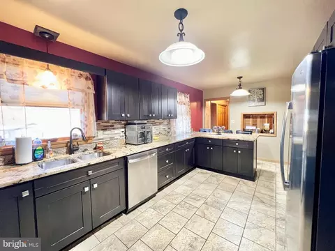 Kitchen - 8452 Black Valley Rd, Everett, PA 15537 photo 4 of 8