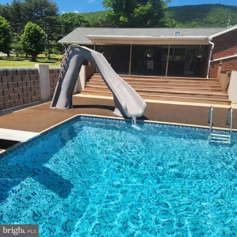 Exterior - 8452 Black Valley Rd, Everett, PA 15537 photo 5 of 18