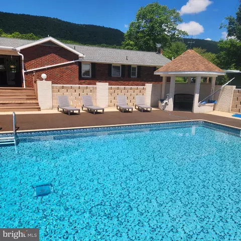 Exterior - 8452 Black Valley Rd, Everett, PA 15537 photo 6 of 18