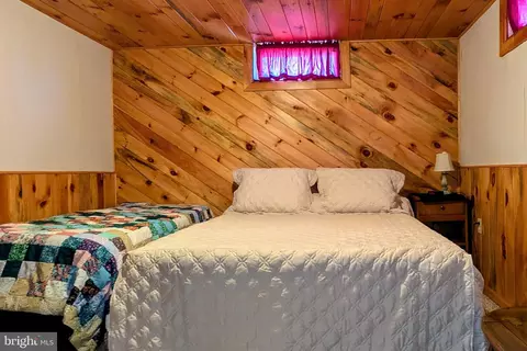 Bedroom - 226 Locust Dr, Everett, PA 15537 photo 3 of 3