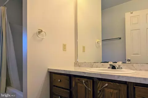 Bath - 226 Locust Dr, Everett, PA 15537 photo 1 of 4