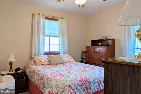 Bedroom - 226 Locust Dr, Everett, PA 15537 photo 1 of 3