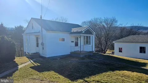 1601 Liberty St, Saxton, PA 16678
