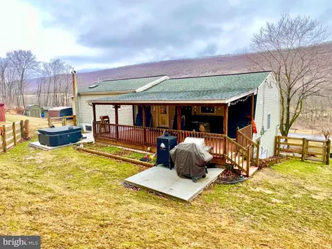 Exterior - 5676 Black Valley Rd, Everett, PA 15537 photo 5 of 10