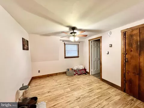 Bedroom - 5676 Black Valley Rd, Everett, PA 15537 photo 2 of 2