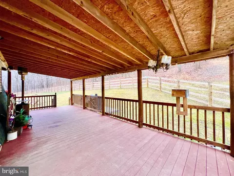Exterior - 5676 Black Valley Rd, Everett, PA 15537 photo 4 of 10