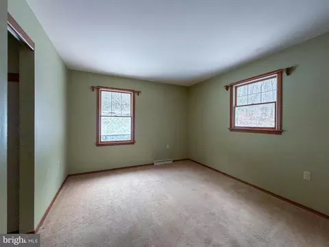 Bedroom - 6334 Black Valley Rd, Everett, PA 15537 photo 3 of 7