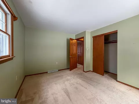 Bedroom - 6334 Black Valley Rd, Everett, PA 15537 photo 4 of 7