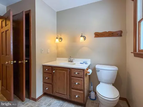 Bath - 6334 Black Valley Rd, Everett, PA 15537 photo 1 of 4