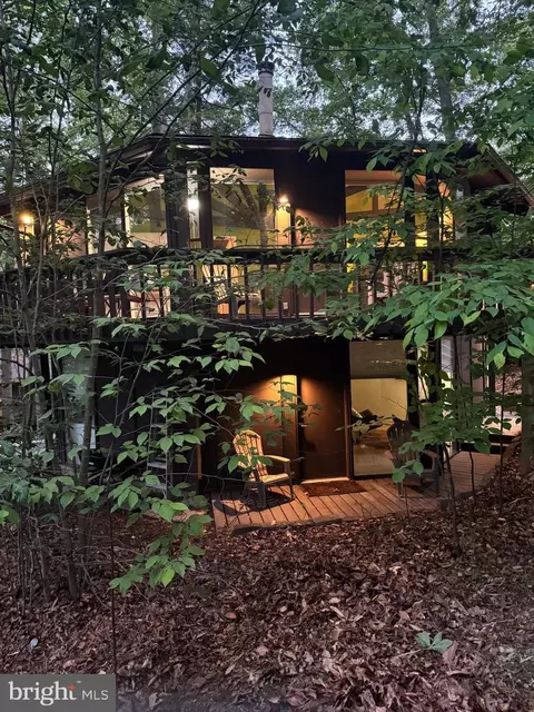 131 Condo Dr, Bedford, PA 15522