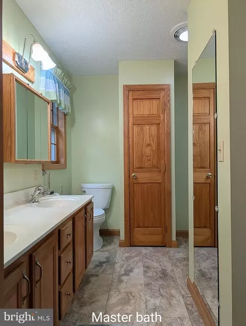 Bath - 263 Helixville Rd, Schellsburg, PA 15559 photo 3 of 7