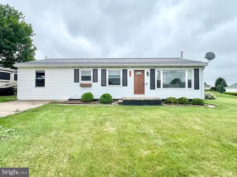 205 Hillcrest Dr, Woodbury, PA 16695