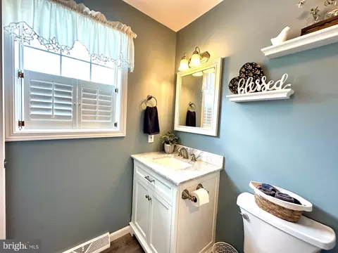 Bath - 110 Mowry Estates Rd, Schellsburg, PA 15559 photo 3 of 6