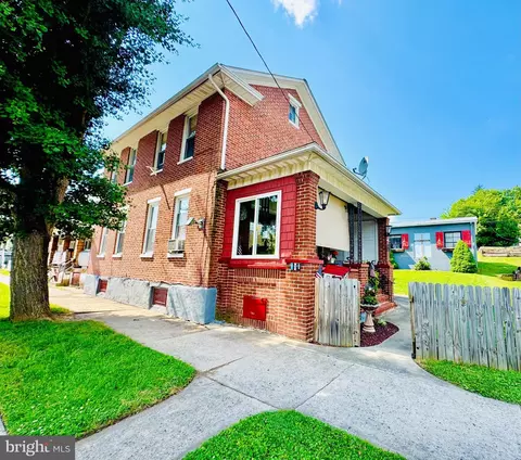 908 Main St, Saxton, PA 16678