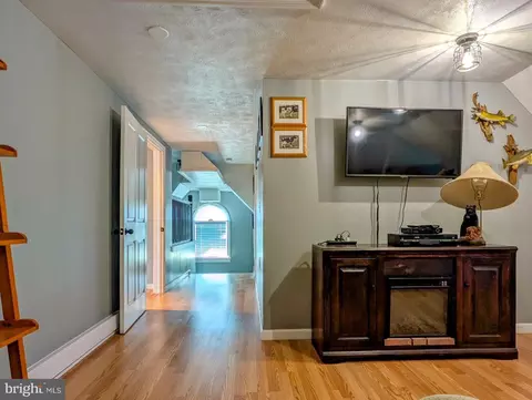 Entry Way - 230 E Main St, Everett, PA 15537 photo 11 of 18