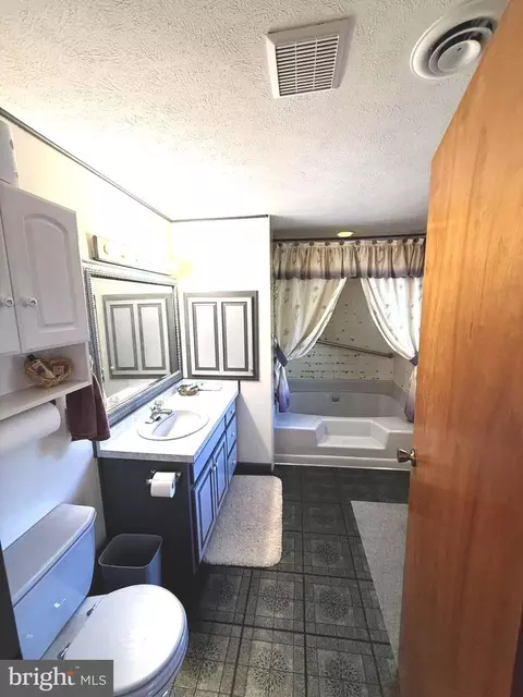 Bath - 711 Mountain View Dr, Schellsburg, PA 15559 photo 1 of 2