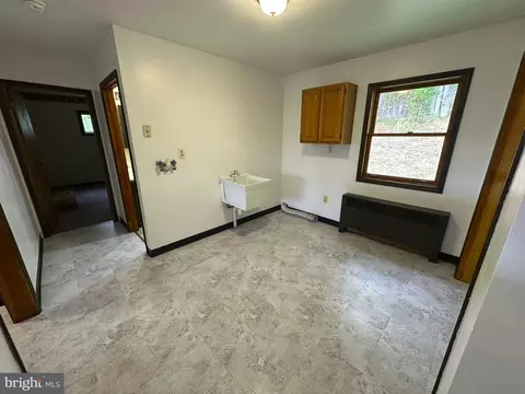 255 Hillside St, Everett, PA 15537 photo 12