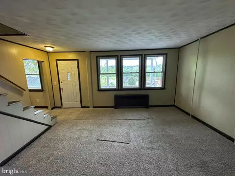 255 Hillside St, Everett, PA 15537 photo 4