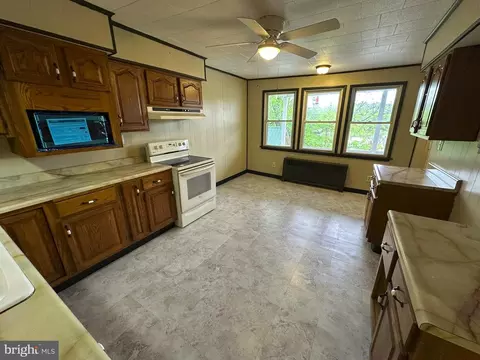 255 Hillside St, Everett, PA 15537 photo 6