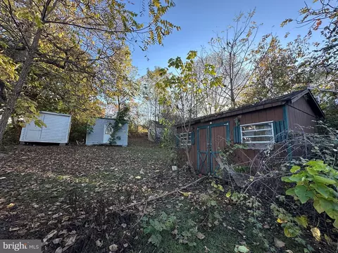 113 E 1st Ave, Everett, PA 15537 photo 6