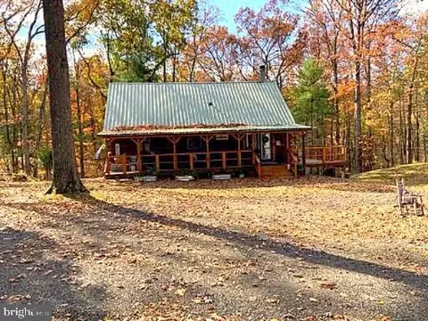 216 Cove St, Everett, PA 15537