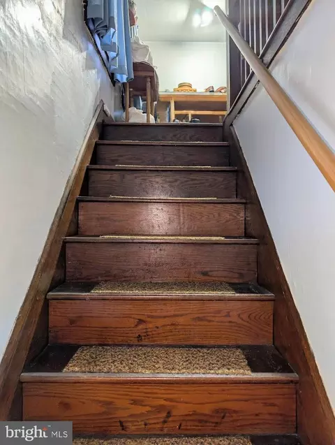 Entry Way - 83 State St, Everett, PA 15537 photo 2 of 4