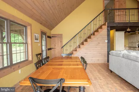 Dining - 300 Beegle Rd, Everett, PA 15537 photo 1 of 1