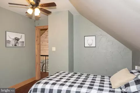Bedroom - 300 Beegle Rd, Everett, PA 15537 photo 5 of 13