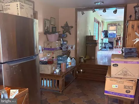 Entry Way - 650 West St, Everett, PA 15537 photo 1 of 12