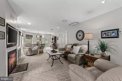 Living - 125 Housel Rd, Everett, PA 15537 photo 8 of 8