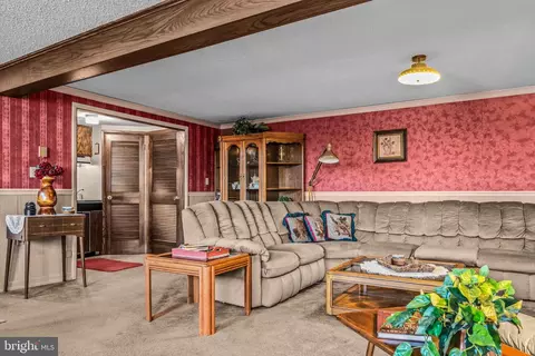 Living - 125 Housel Rd, Everett, PA 15537 photo 4 of 8