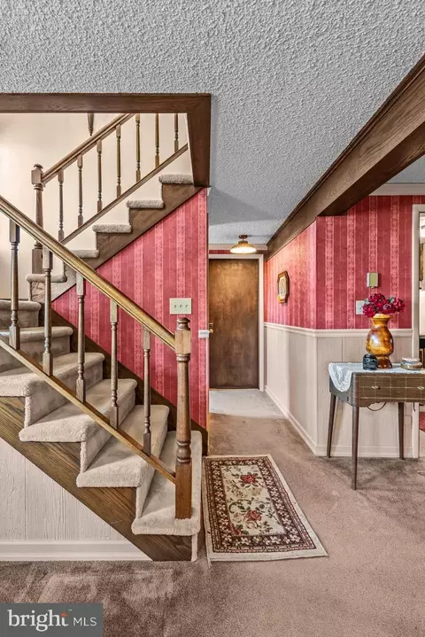 Entry Way - 125 Housel Rd, Everett, PA 15537 photo 3 of 8