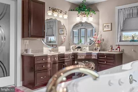 Bath - 125 Housel Rd, Everett, PA 15537 photo 5 of 9