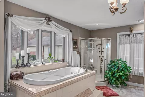 Bath - 125 Housel Rd, Everett, PA 15537 photo 9 of 9
