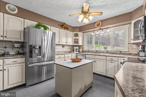 Kitchen - 125 Housel Rd, Everett, PA 15537 photo 15 of 15