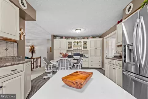 Kitchen - 125 Housel Rd, Everett, PA 15537 photo 14 of 15
