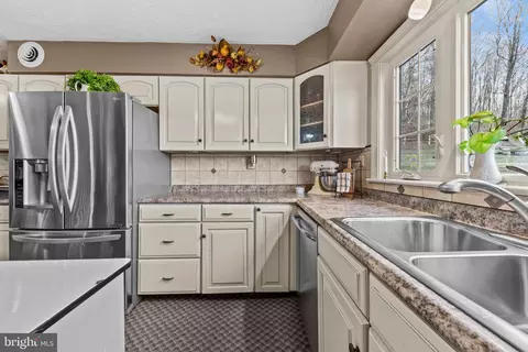 Kitchen - 125 Housel Rd, Everett, PA 15537 photo 12 of 15