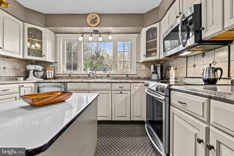 Kitchen - 125 Housel Rd, Everett, PA 15537 photo 10 of 15