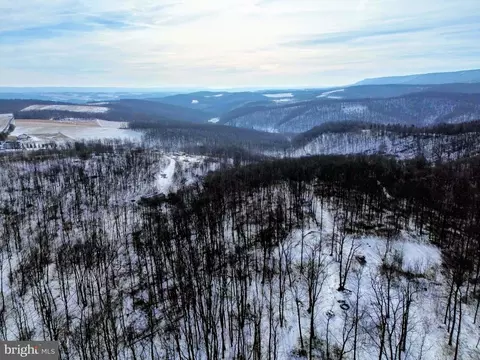 247 Shortcut Rd, Alum Bank, PA 15521