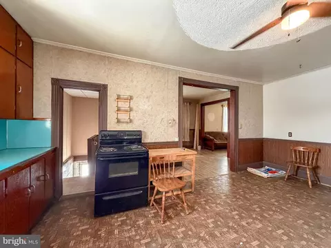 Entry Way - 130 E 1st St, Everett, PA 15537 photo 1 of 5