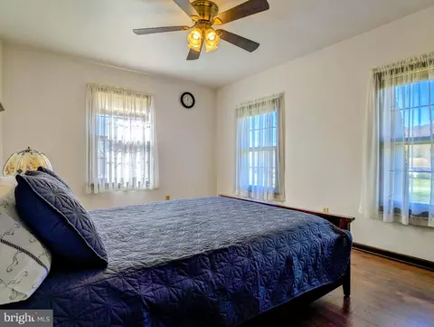 Bedroom - 336 Upper Snake Spring Rd, Everett, PA 15537 photo 3 of 4